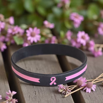 Rosa ribbon . Hela summan skänkes till insamlingen 💕