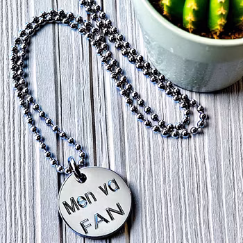 Graverat halsband Men va FAN