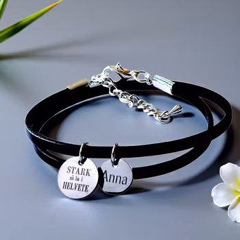 Armband läder med graverade tags