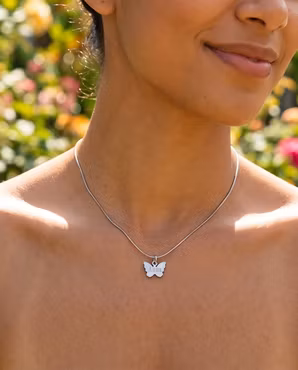 Graverat halsband fjäril