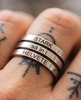Graverad ring STARK så in i HELVETE