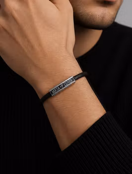 Armband med graverat magnetlås i äkta läder