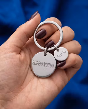 Graverad nyckelring SUPERKVINNA