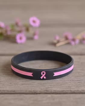 Rosa ribbon . Hela summan skänkes till insamlingen 💕