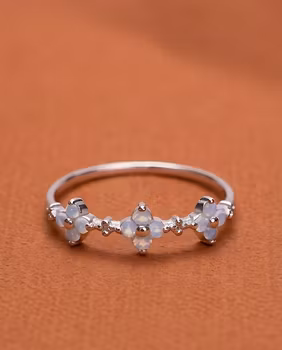 Ring Blommor zirkona