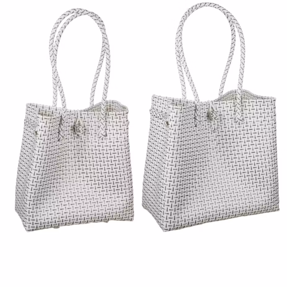 Väska i konstmaterial olika färg/storlek