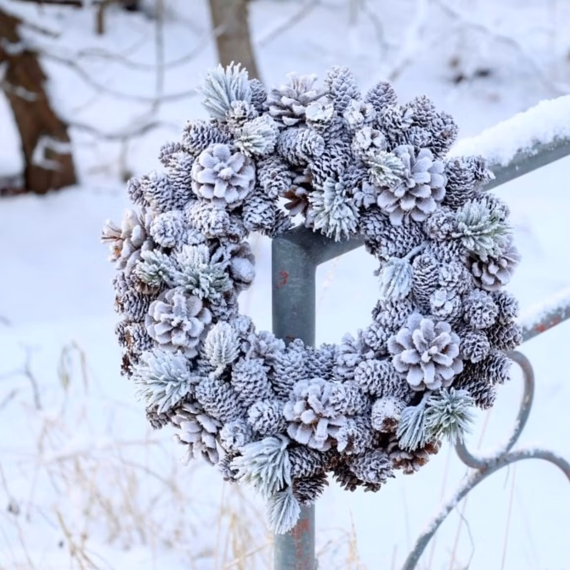 Fleur Krans m. kottar och rimfrost