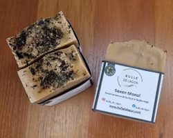 Monoï -kallrörd naturtvål