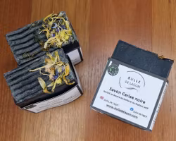 Cerise noire - kallrörd naturtvål med körsbär