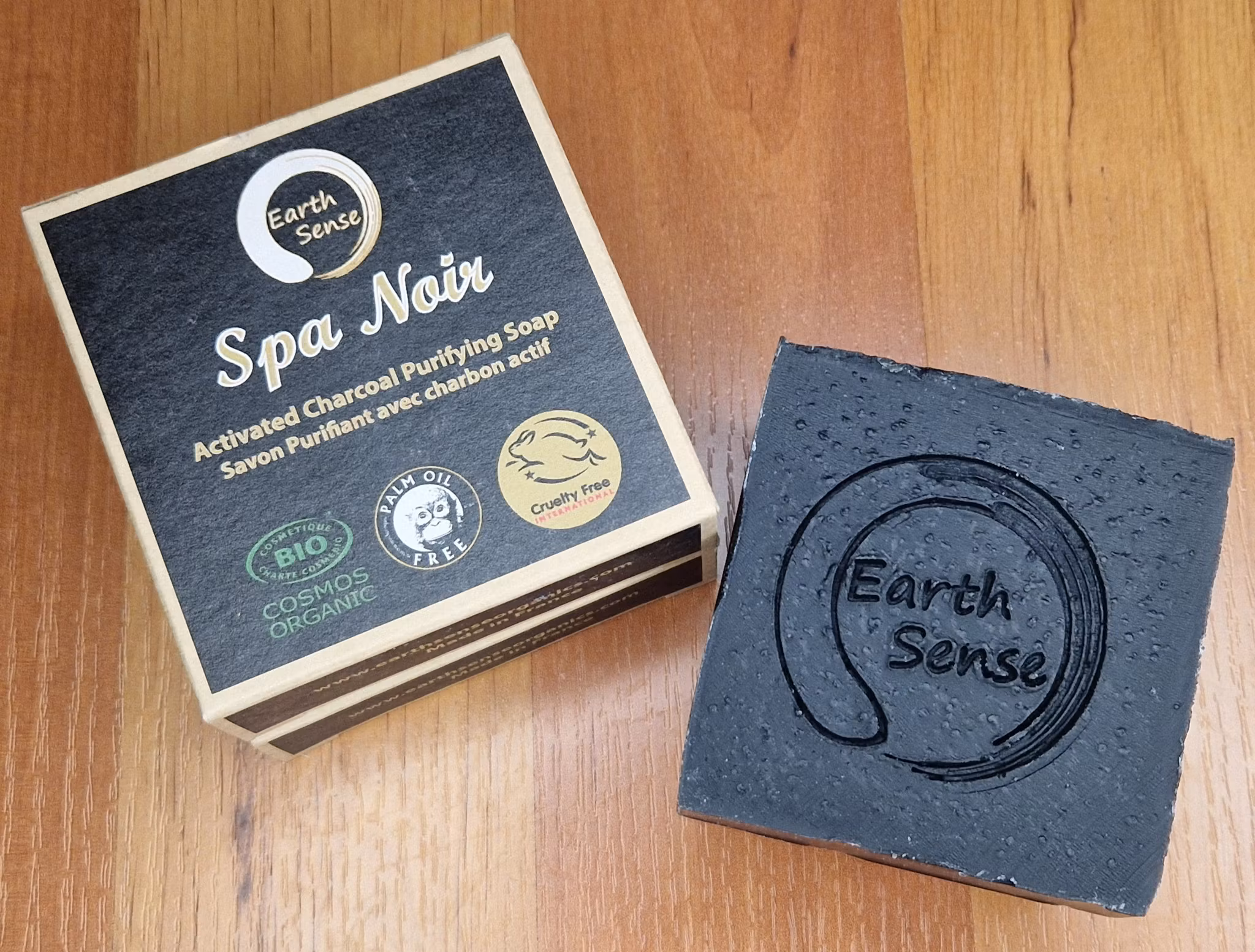 Earth sense - ekologisk naturtvål med aktivt kol och pepparmynta