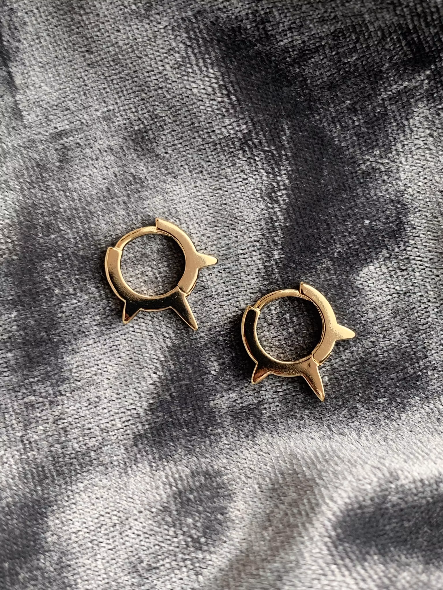 Peak hoops