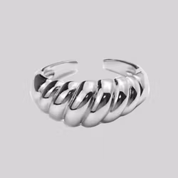 Baguette ring