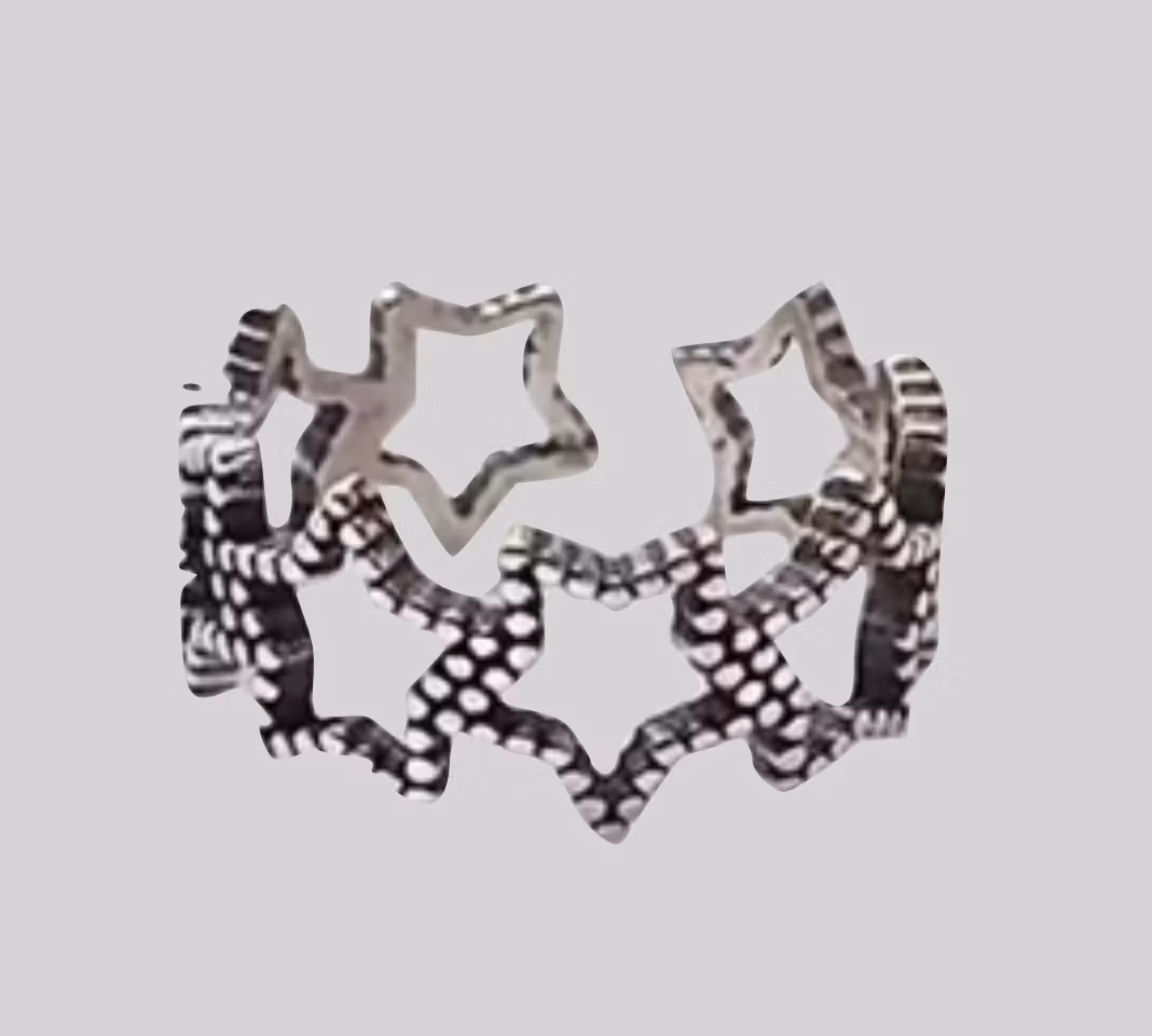 Multi star ring