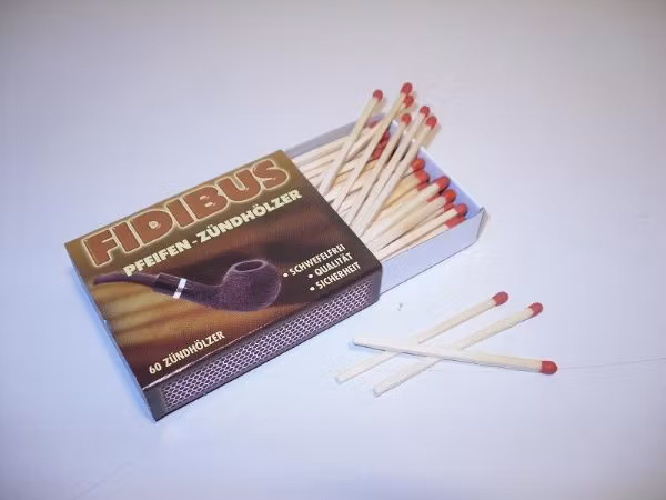 5 askar tändstickor till pipa