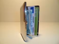 Plåtplånbok Lines med fickor