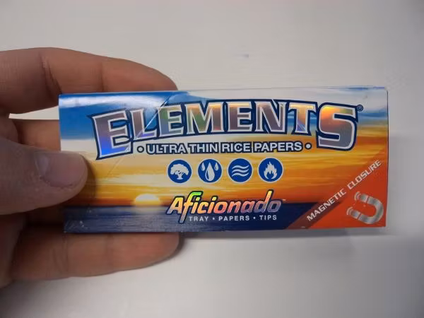 DISPLAY Elements Kingsize Slims + Filter Aficionado