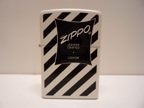 Zippotändare LEATHER + tillbehör