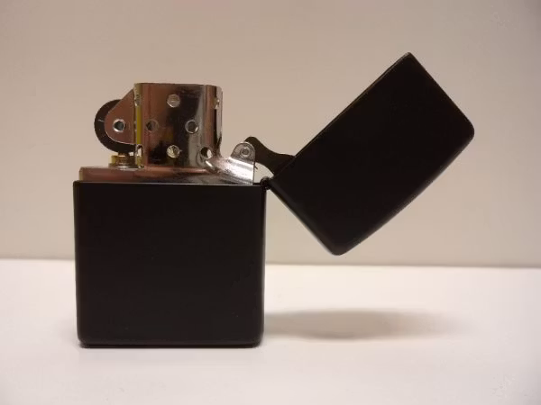 Zippotändare PERSUADER + tillbehör