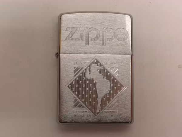 Zippotändare SECRET EMBLEM + tillbehör