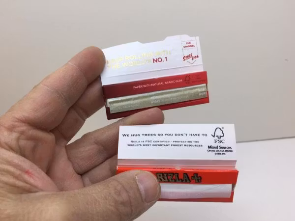DISPLAY: Rizla Röd Mini (100 st)