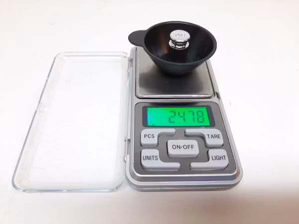 Digitalvåg (200 / 0.01 gram) + tillbehör