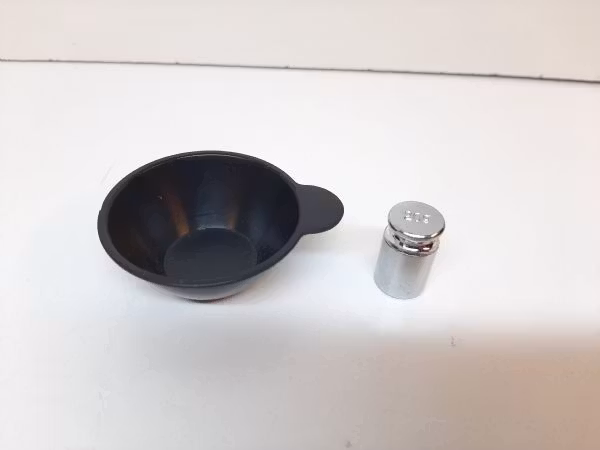 Digitalvåg (200 / 0.01 gram) + tillbehör