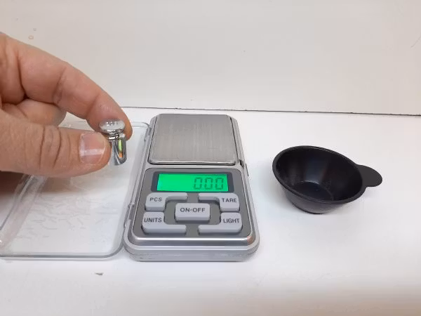 Digitalvåg (200 / 0.01 gram) + tillbehör