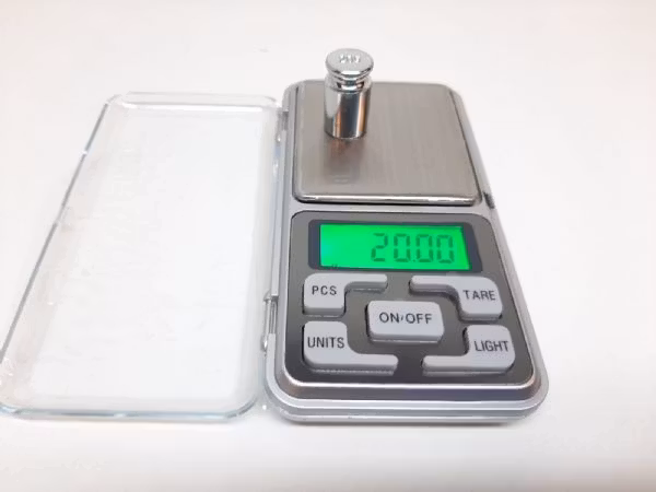 Digitalvåg (200 / 0.01 gram) + tillbehör
