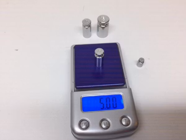 Digitalvåg (100 / 0.01 gram) + 4 vikter