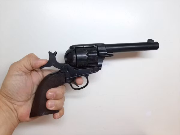 Revolver Peacemaker .45 Replika