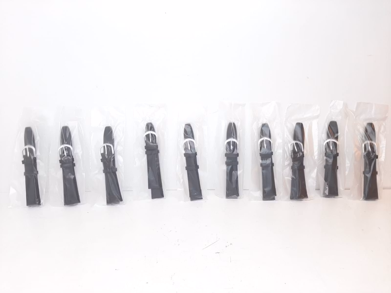 Armband (KALVSKINN) - SVART (18mm)