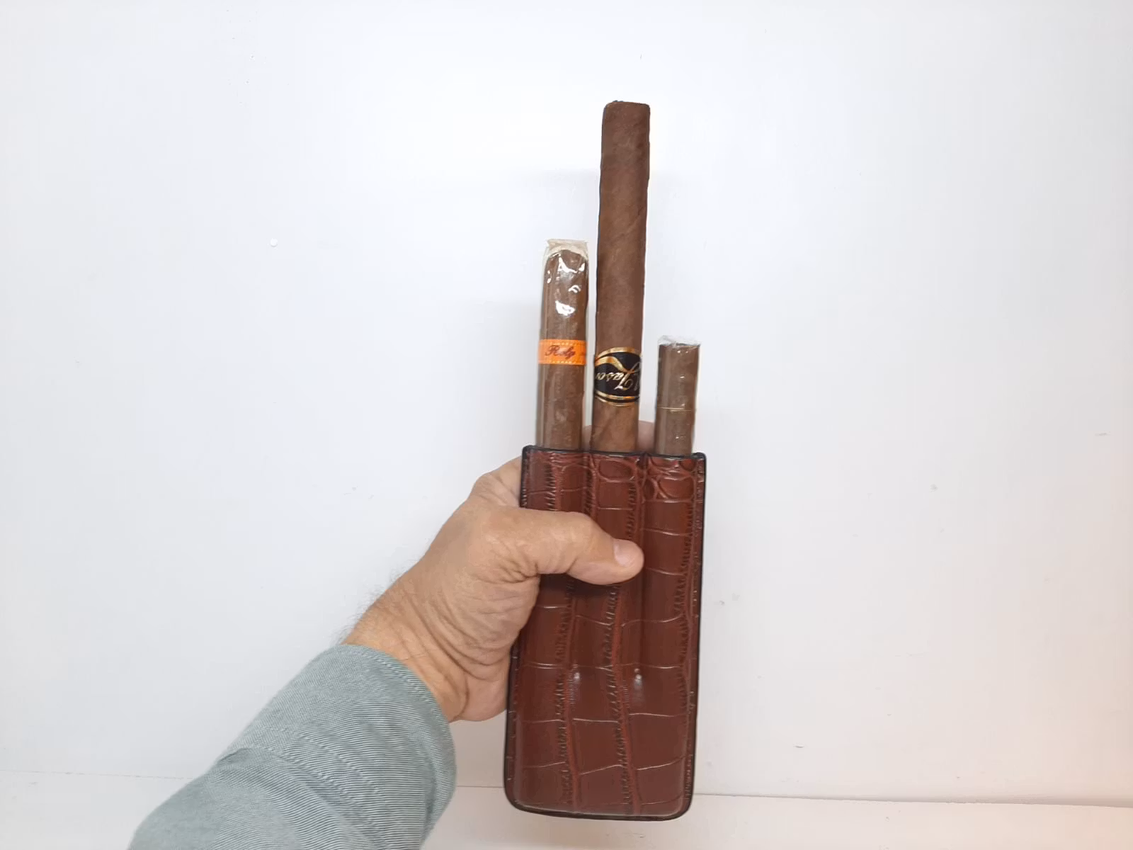 Cigarretui för 3 cigarrer + Snoppare