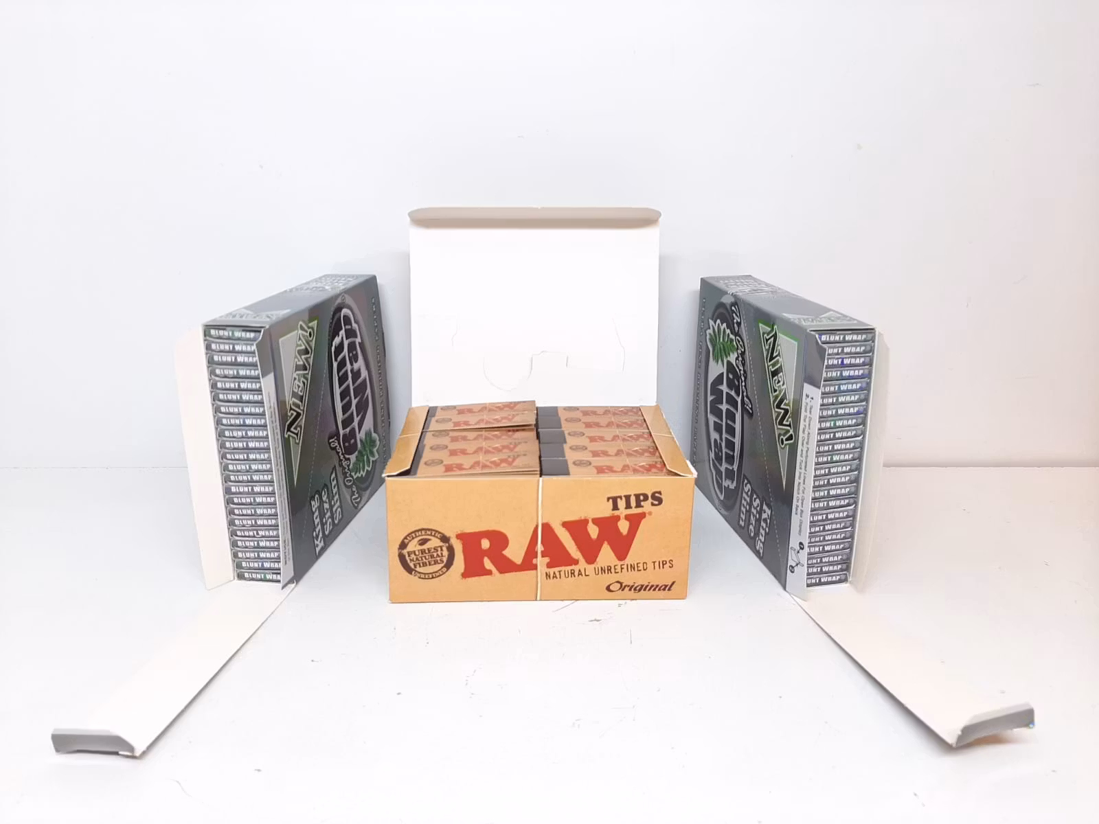 Två Displays Bluntwrap Slims + En Display RAW Filtertips