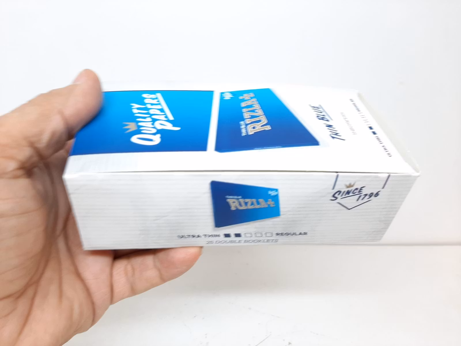 DISPLAY: Rizla Blå Mini Thin Dubbel (cigarettpapper)