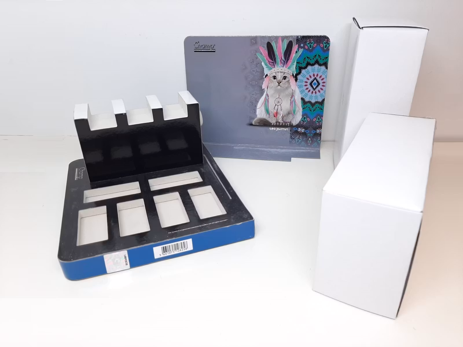 Cigarettetui DISPLAY: Animals (12 st)
