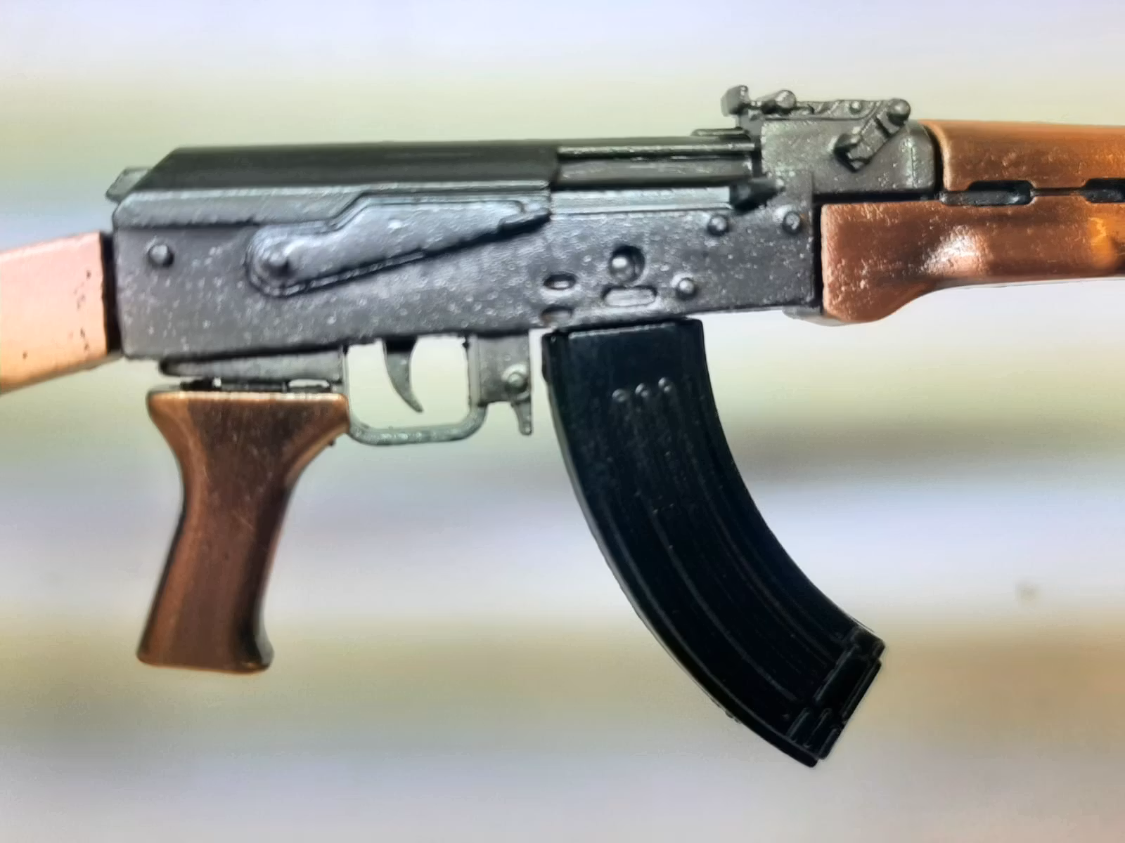Nyckelring: AK47 miniatyr (metall)