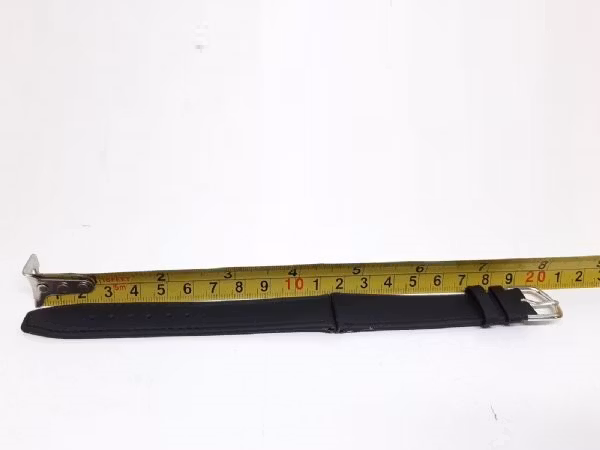 Armband (KALVSKINN) - SVART (18mm)