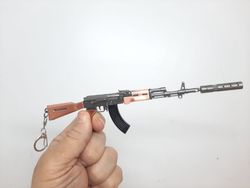 Nyckelring: AK47 miniatyr (metall)