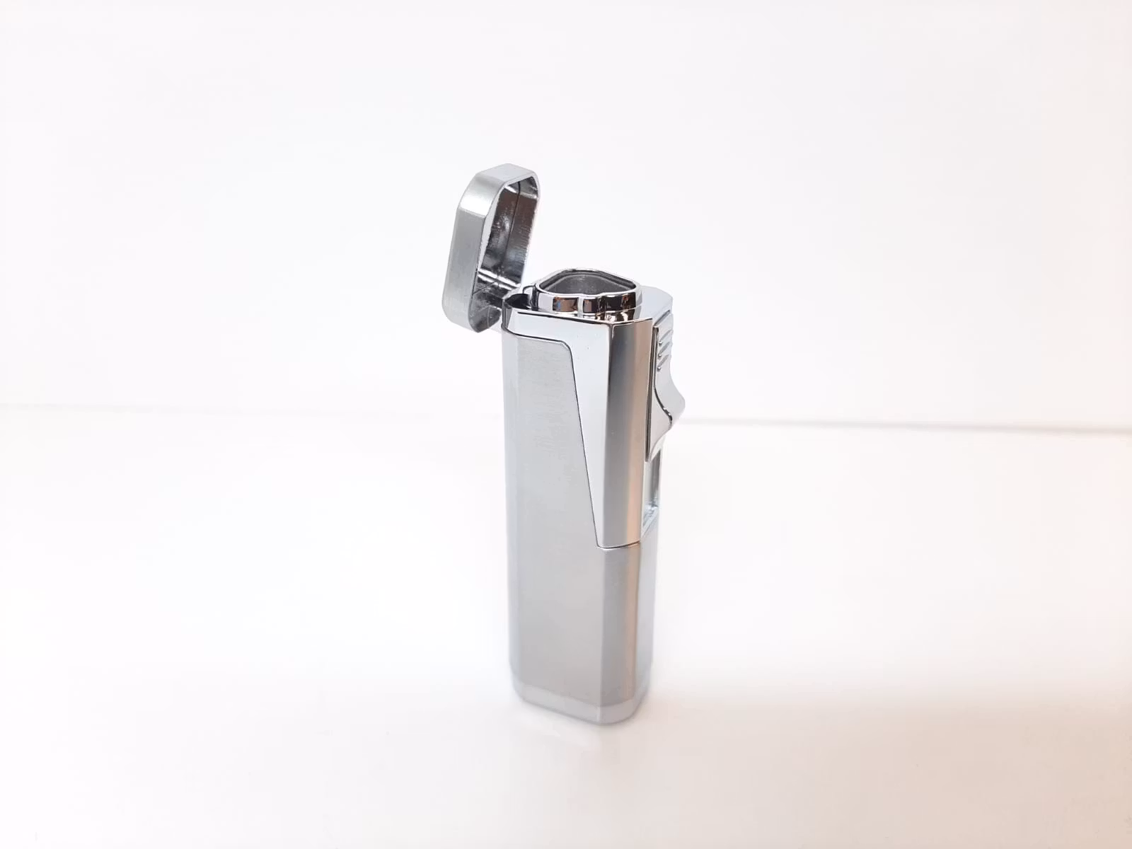EuroJet Triple Torch Stormtändare + Cigarrborr