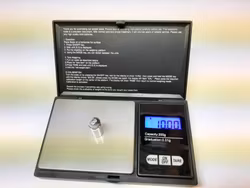 Digitalvåg (200 / 0.01 gram) + Vikt (10 g)