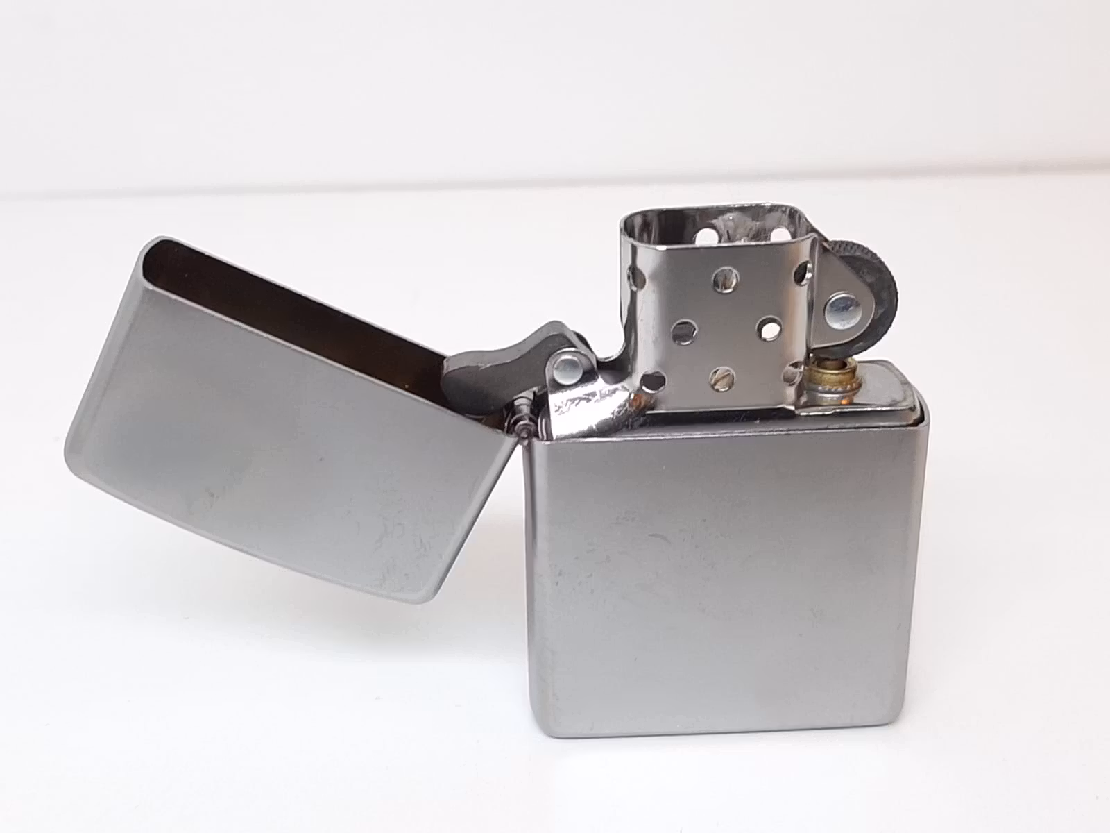 Zippotändare MATT