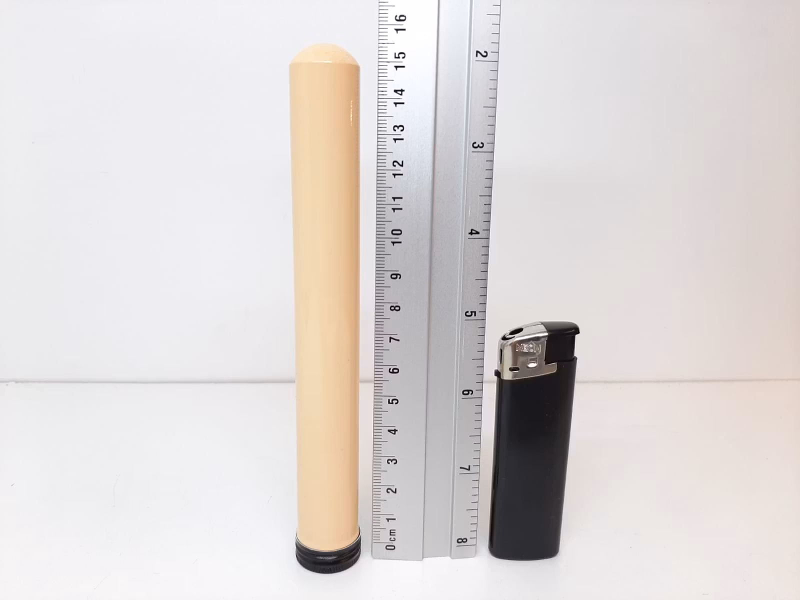 CONES: Färdigrullade koniska papper (2 x 12st) + tillbehör