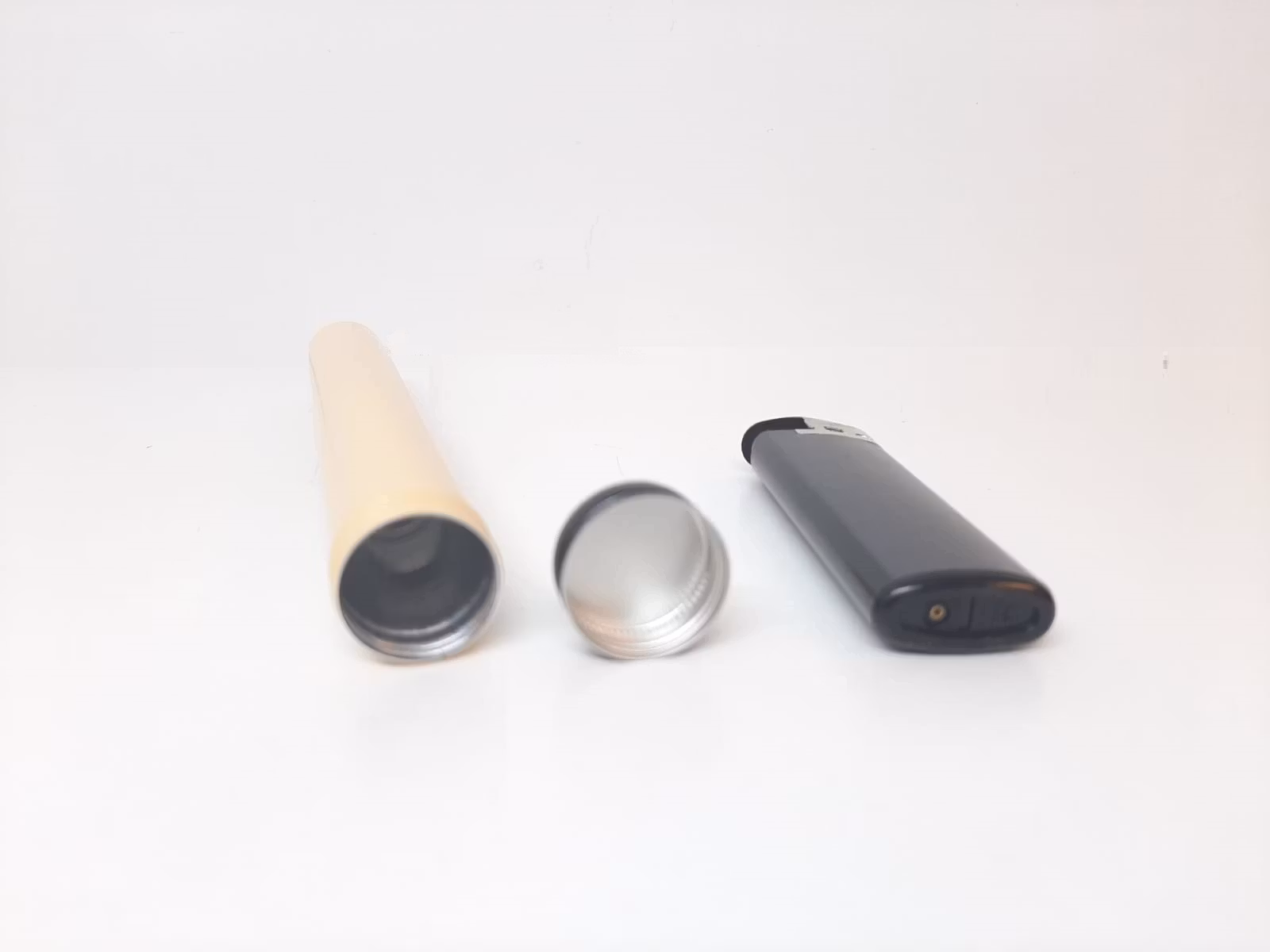 DISPLAY: Cones Färdigrullade koniska papper (32 förpackningar)