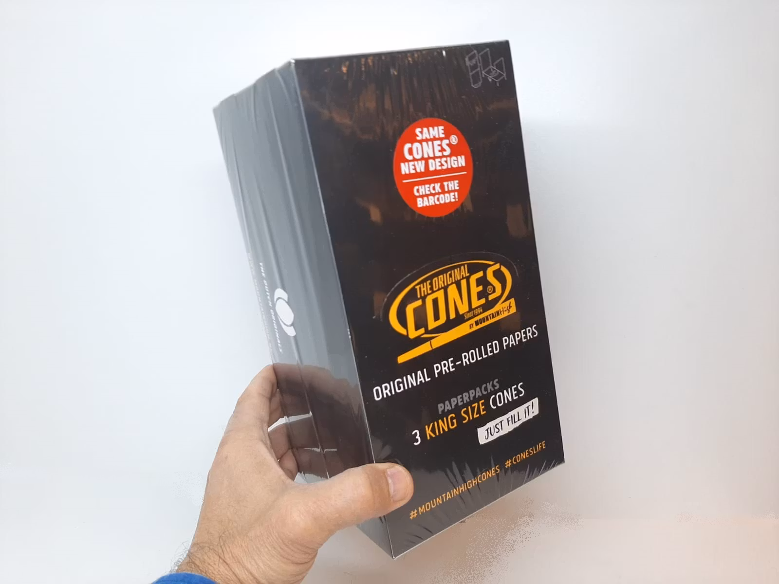 DISPLAY: Cones Färdigrullade koniska papper (32 förpackningar)