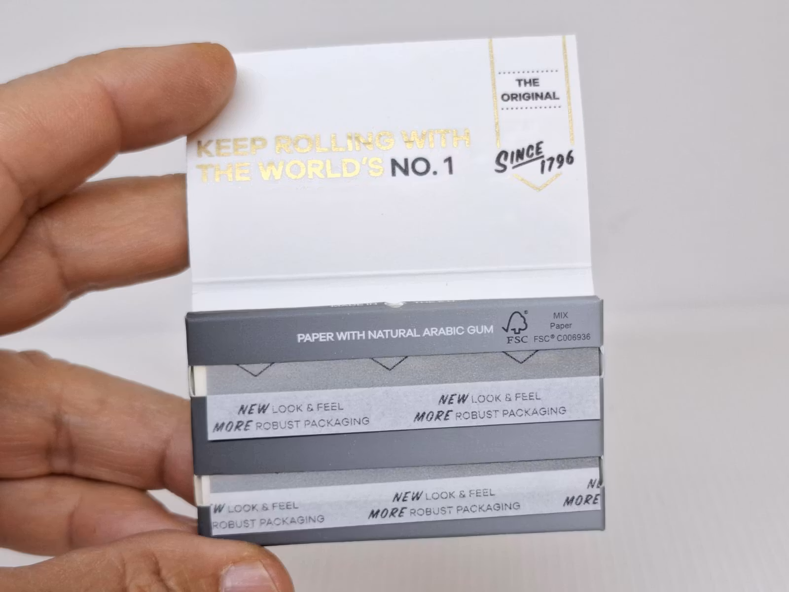 DISPLAY: Rizla Silver Mini Dubbel (cigarettpapper)