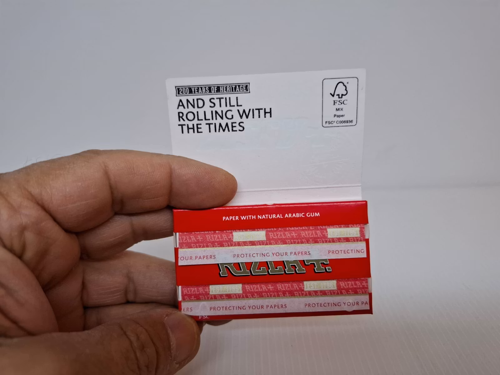 DISPLAY: Rizla Röd Mini Dubbel (cigarettpapper)