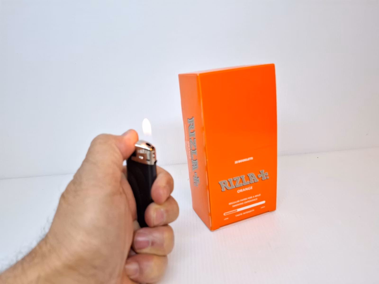 DISPLAY: Rizla Orange Mini Dubbel (cigarettpapper)