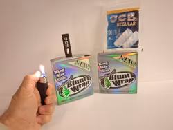 TVÅ DISPLAY: Bluntwrap Slims + tillbehör