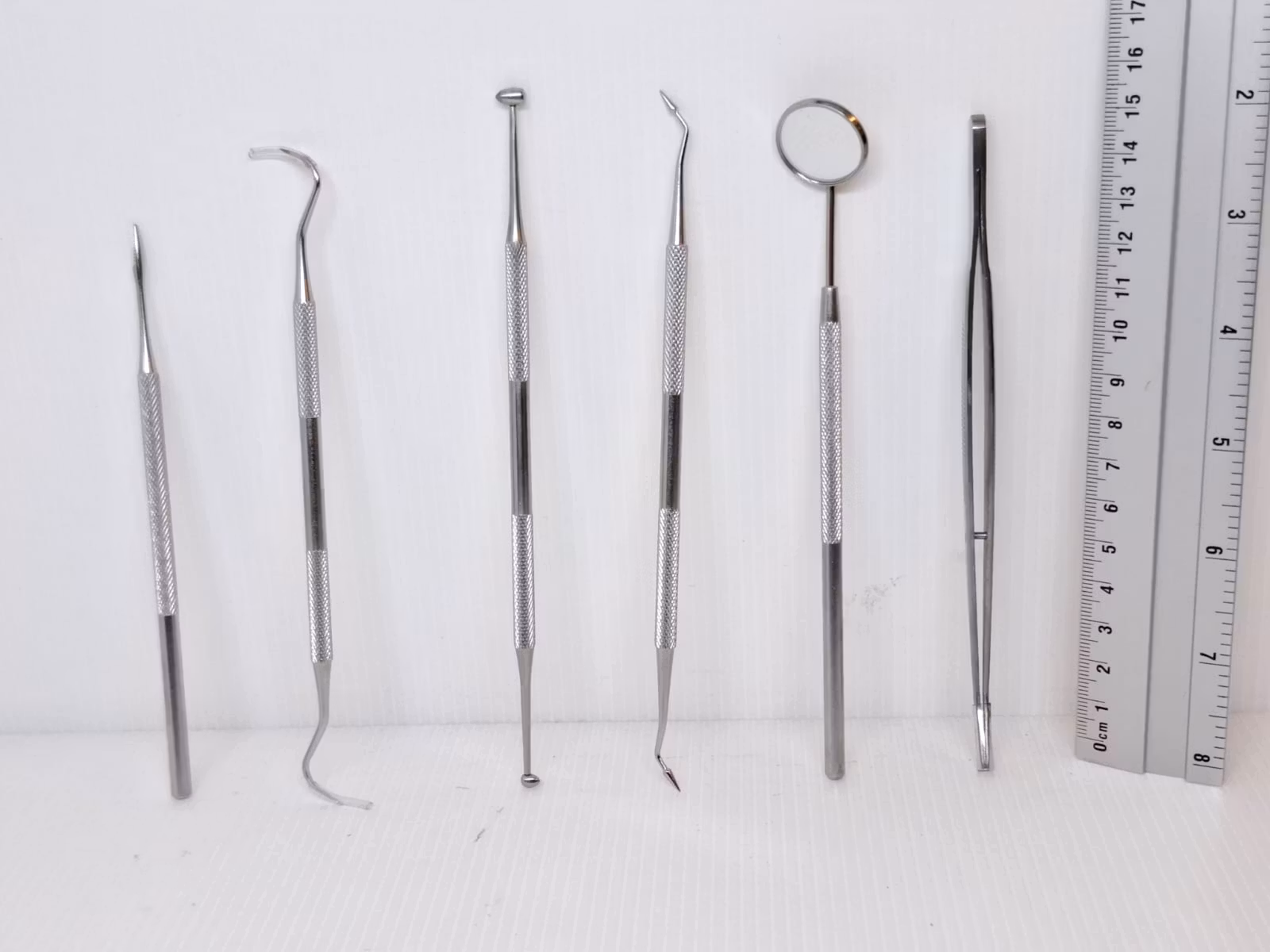 Set med 11 stycken verktyg (Tandläkare)