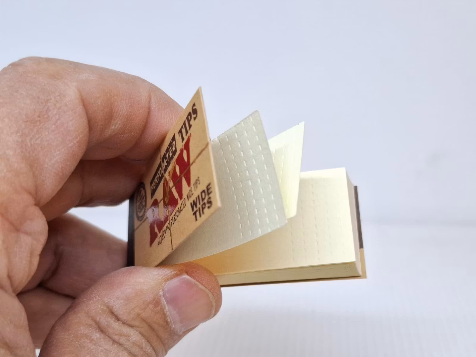 Två Displays Bluntwrap Slims + En Display RAW Filtertips